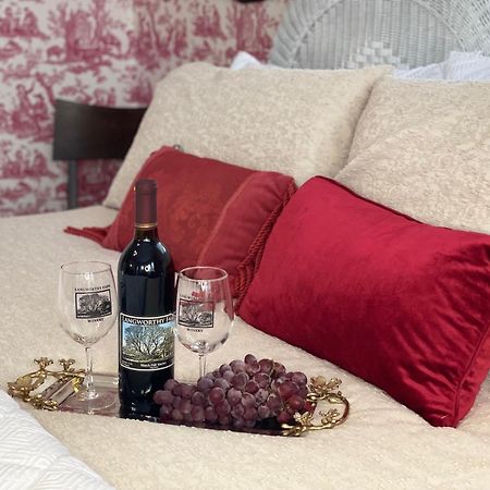 The Langworthy Inn & Winery Westerly Bilik gambar